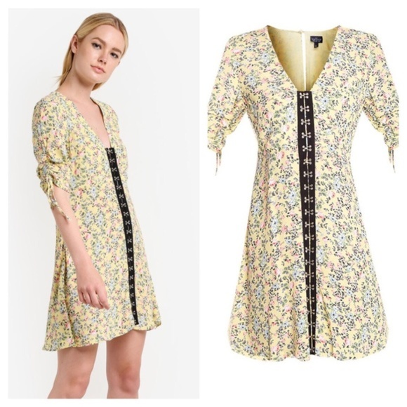 Topshop Dresses & Skirts - NWT Top shop Yellow Floral Print Hook Front dress